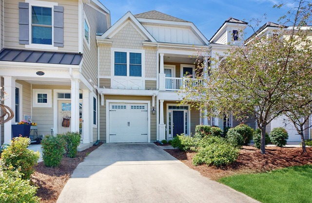 The Peninsula townhome near on-site golf, tennis and pickleball courts