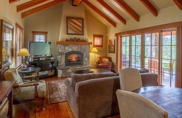 Charmant Cottage Pet Friendly avec accès ascenseur Poma | Spa privé | Superbe intérieur en bois