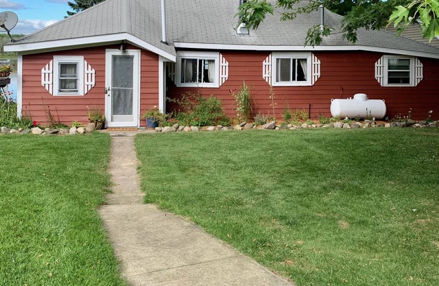 Charmant Cottage Pratt Lake Lakefront 2BR