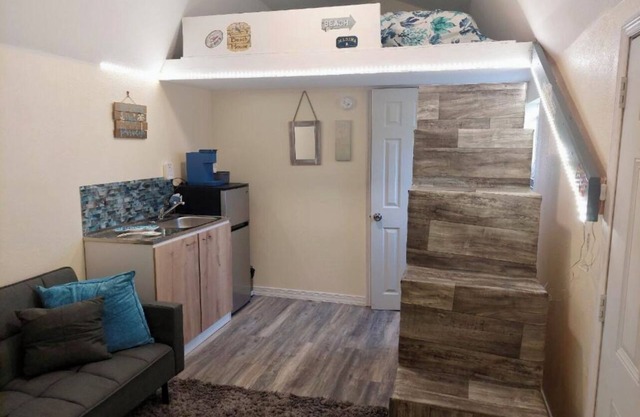 Charming Private Cottage Near New Smyrna Beach