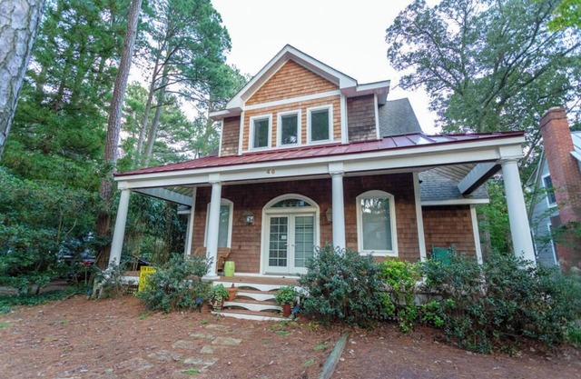 Charming Rehoboth Cottage – Steps to the Beach, Dining & Shopping!