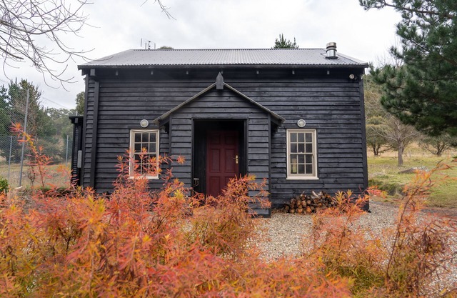 Charming renovated cottage close to Perisher Ski Tube, Crackenback