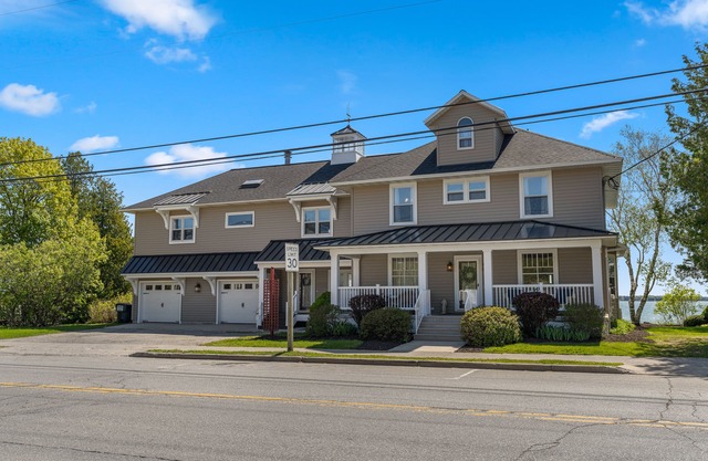 Our Lakeside Legacy - Charming Retreat in Downtown Baileys Harbor