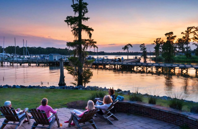 Charming Room Rental in Albemarle Plantation—Golf, Marina & More!