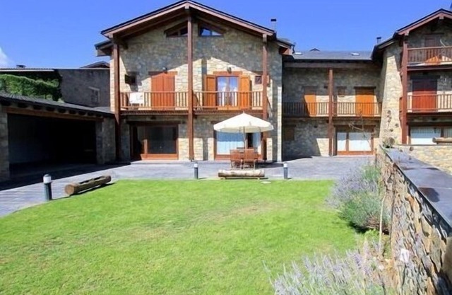 Encantadora Casa de Piedra y Madera Pour 12 Personnes