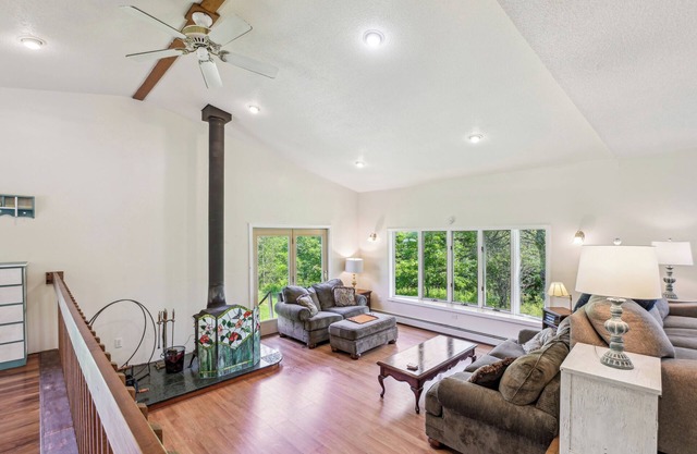 Charming & Scenic Gouldsboro Getaway w/ Patio!
