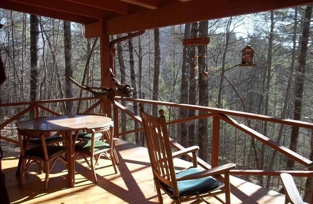 Charmant Sherwood Forest Cottage avec vue sur le lac Trout