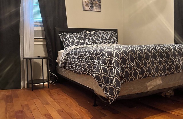 Charming South Euclid Getaway, Near Dining & Attractions