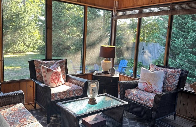 Charming SoCo Cottage by the Sea with Off-Season Promo thru April