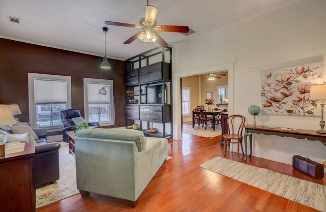 Charmant Bungalow du Sud Pratique pour Savannah