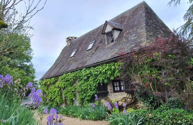 Charmant cottage de campagne en pierre offrant des vues spectaculaires