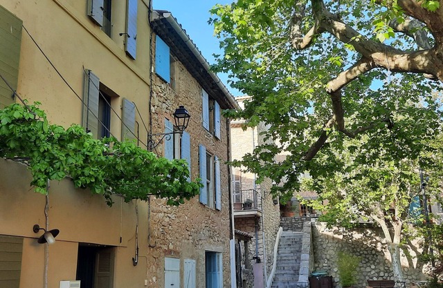 Charming studio at the foot of Sainte VIctoire