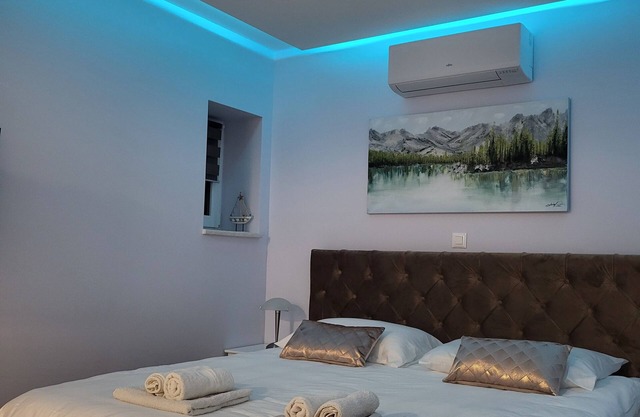 Charming studio in Zagreb with AC, fitness room, WiFi and spa zone
