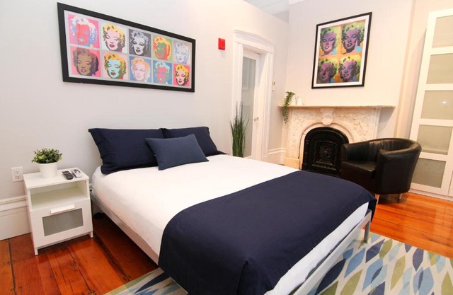Charming & Stylish Studio on Beacon Hill #8