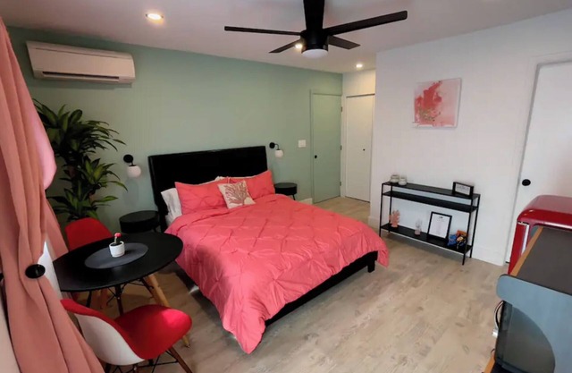 ♥ Charming Suite, Private Entrance, Dolphin Mall ♥
