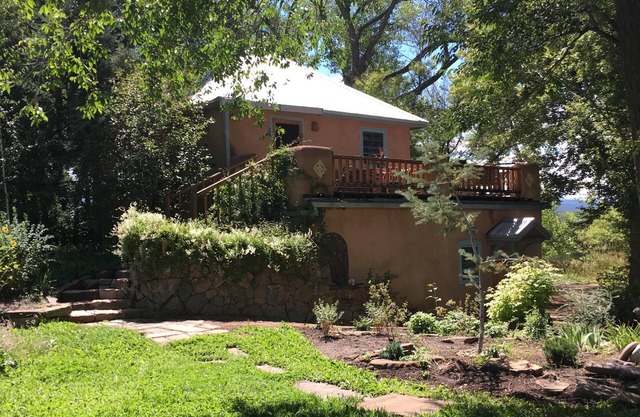 Charmant Studio Taos dans les Arbres