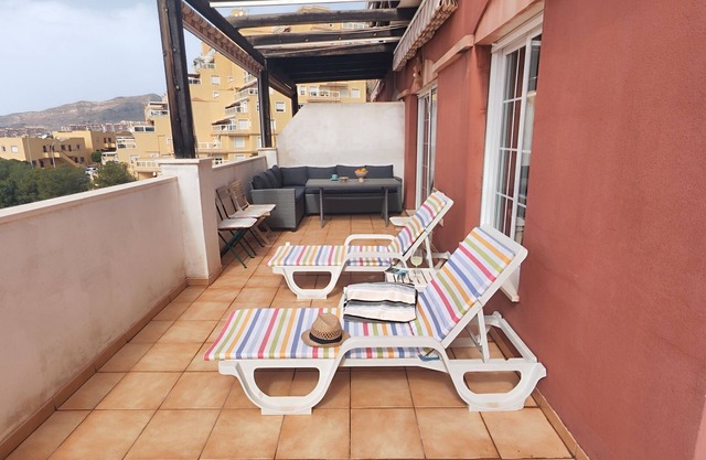 Charming Three Bedrooms Apartment With Seaview
