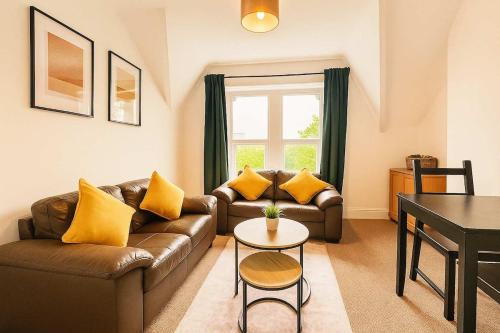 Charming Top Floor Cardiff Gem
