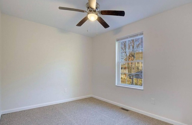 Charming townhome with AC and WiFi in delightful Annapolis