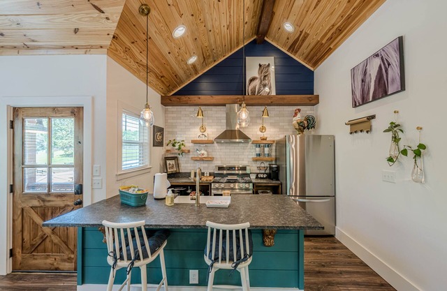 Charming Unique Stay surrounded by nature and horses!