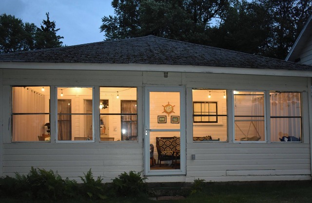 Un charmant chalet des années 1930 surplombant le lac Érié