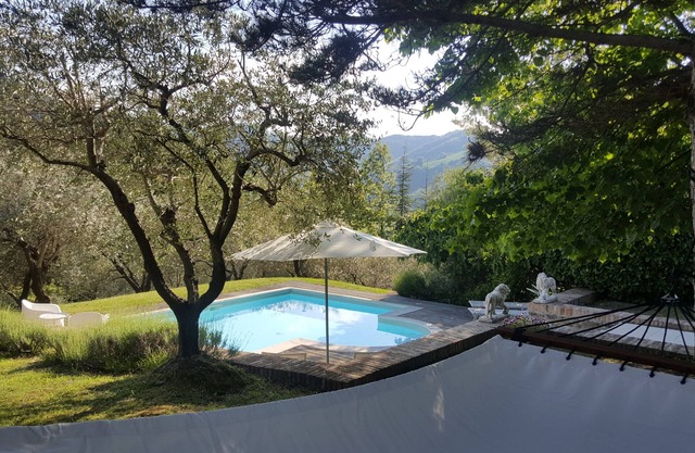 Charmante maison de vacances avec piscine, ponton et oliveraie