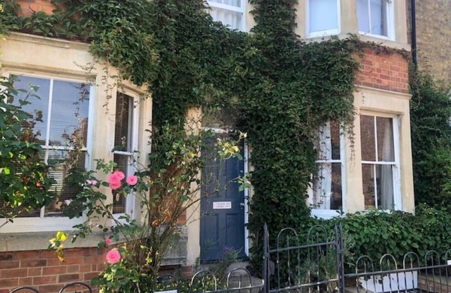 Charming Victorian Townhouse in Oxford Center