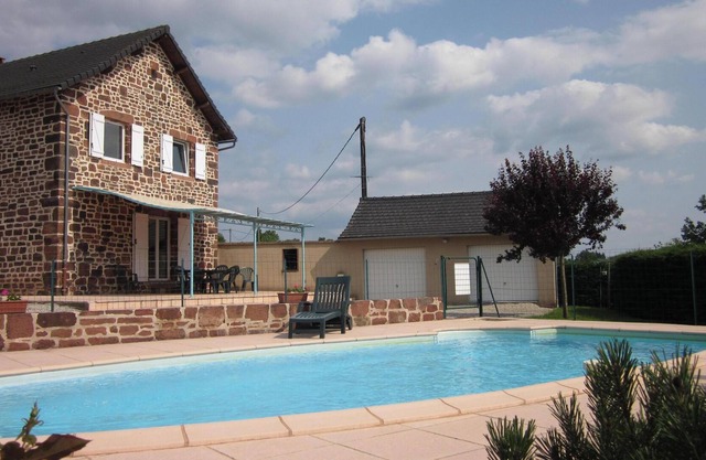 Villa de charme piscine privée chauffée,proche Lot et Dordogne