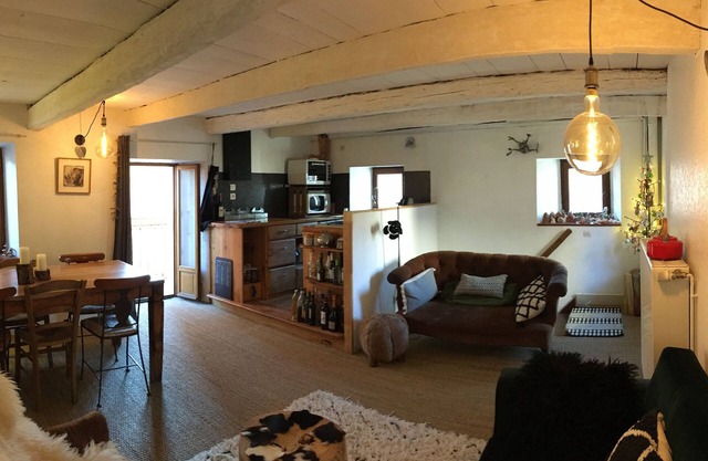 charmante maison de village, centre Barcelonette 6à8 personnes
