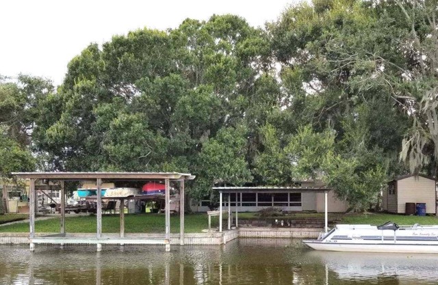 NOUVELLE LISTE! Bord de l'eau de charme - Carport, accès au lac O, amarrage couvert pour bateaux