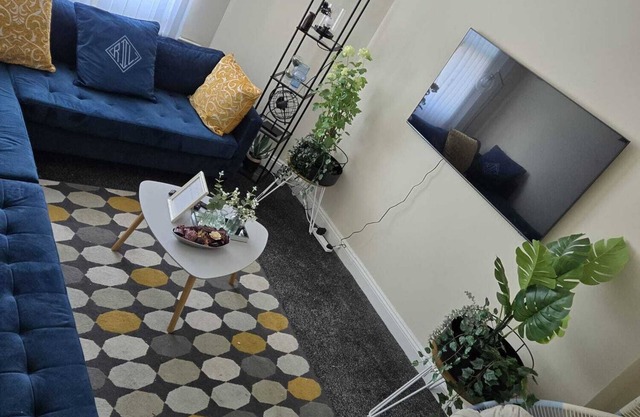 Charming Wolverhampton Apartment with Private Entrance