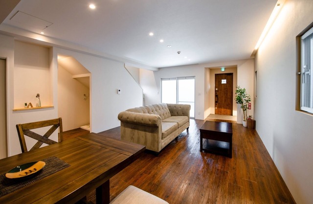 Chartered whole building Recommended for staying / Okinawa Okinawa