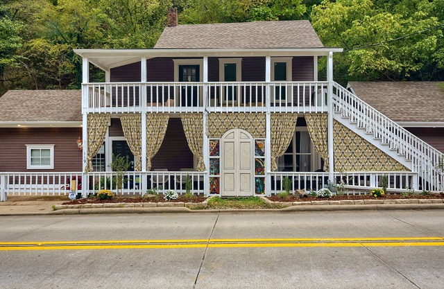 Chateau Cottage - Penthouse