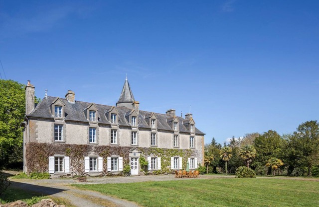 Chateau De Lothea - Cinq Chambres , Couchages 10
