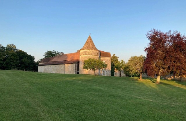 Château de caractère au cœur du Périgord vert