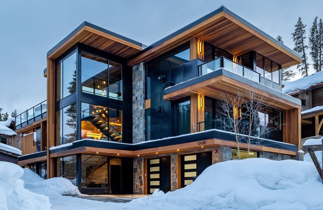 Chateau Sophia Marie - Brand New TRUE Ski In/ Out -Wrapped in Luxury!! Sleeps 16