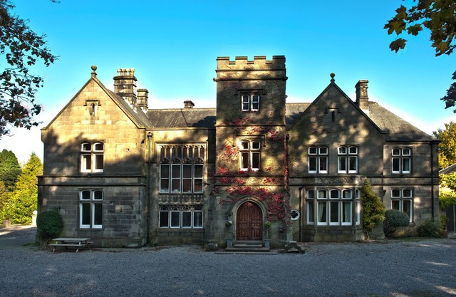 Chatsworth Apartment - sleeps 4 guests in 1 bedroom