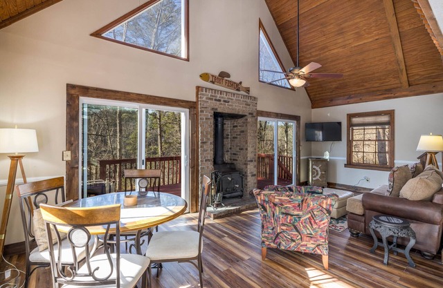 Chalet isolé pour animaux de compagnie sur la rivière Chattahoochee.