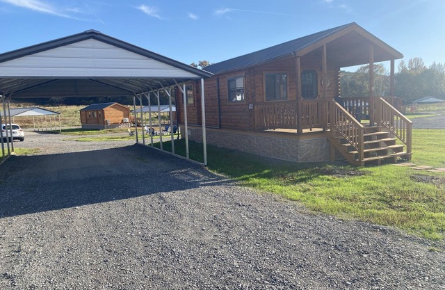 CHATTERBAIT CABIN