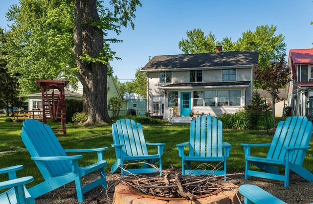 Chautauqua Lake Front Property - Marche pour le Village de Bemus Point!