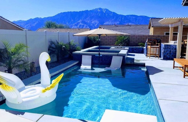 Nouvelle marque 3 chambres 2 salle de bain retraite près de Joshua Tree, Palm Springs, Coachella