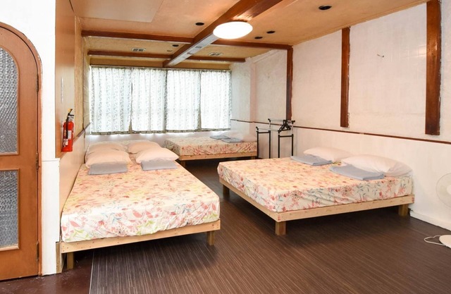 Cheap Kokusai Street Fully chartered accommodation / Naha Okinawa