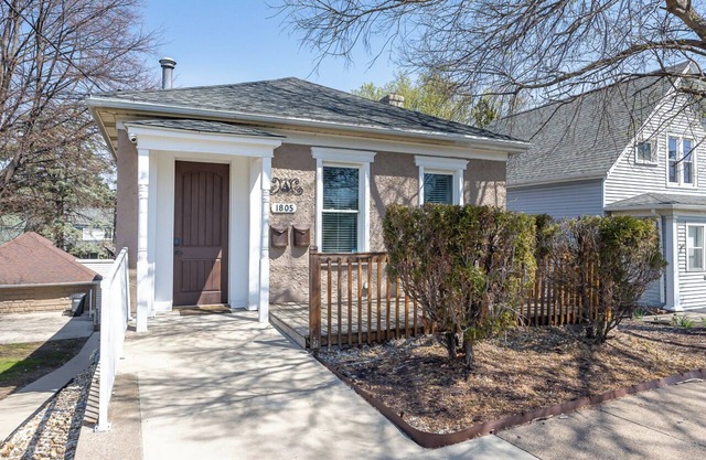 Check It Out! Great Location Large Priv w/Parking
