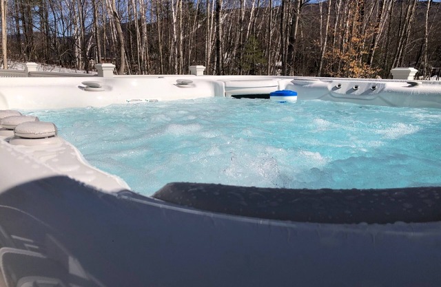 Location! Walk to Town with Hot Tub and Game Room