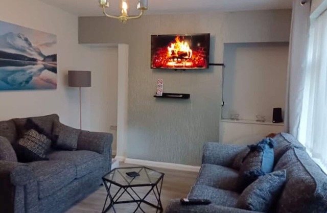 Cheerful 3 Bedroom Apartment