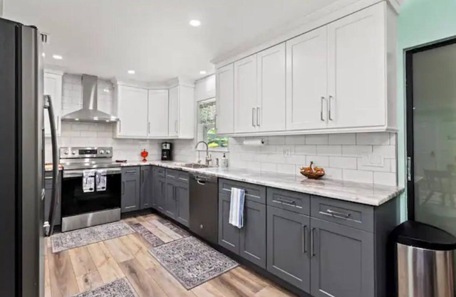 Cheerful 3-Bedroom Vacation Home with Free Parking