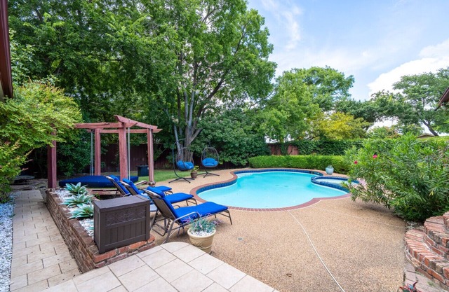 Cheerful 3-bedroom with a Pool