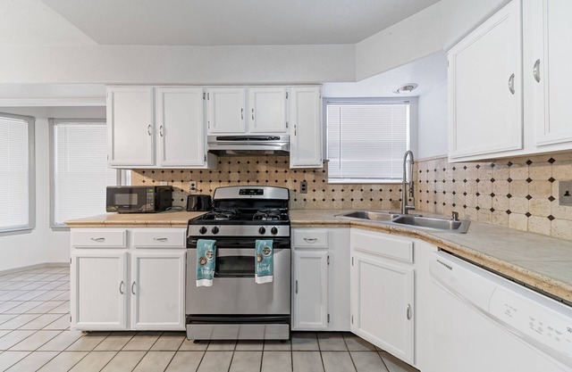 Cheerful 4-Bedroom near Mountains of West El Paso