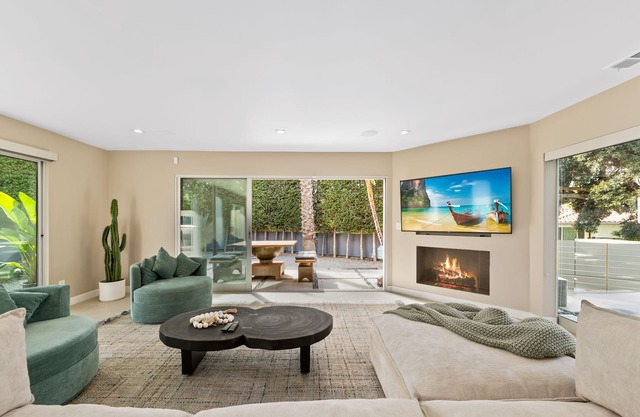 Cheerful 4Bedrooms 2.5Bath Villa Venice Beach CA