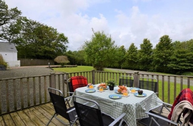 Cheerful Clean One Dog Friendly Cottage Near Coast